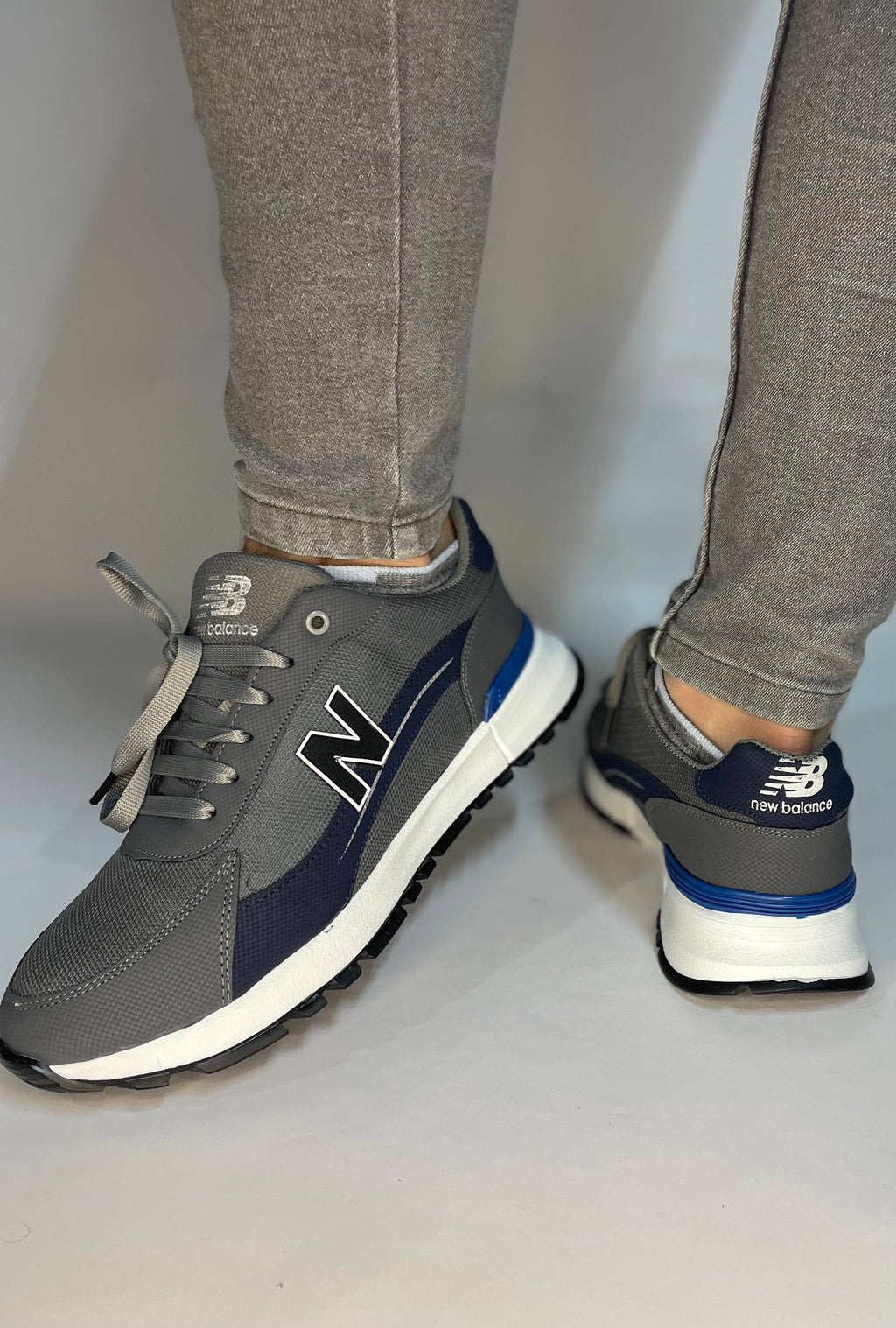عطر +new balance+جوارب مجانا